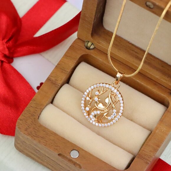 "Elegant Rose Gold Round Pendant with Floral and Woman Silhouette, XPPT1516 - Picture 5 of 12